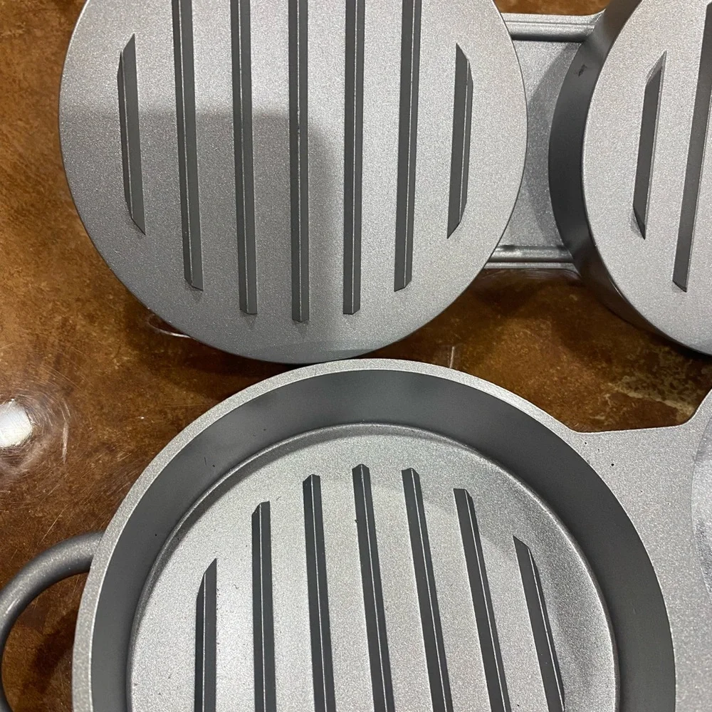 Crate&Barrel Double Burger Press